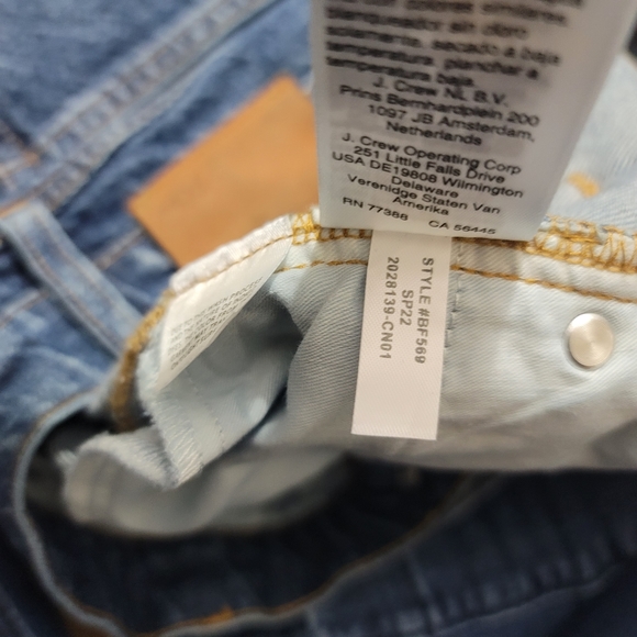 J. Crew Women's Full Length Demi-Boot Raw Hem Size 29 Kamari Wash Jeans - Picture 15 of 15